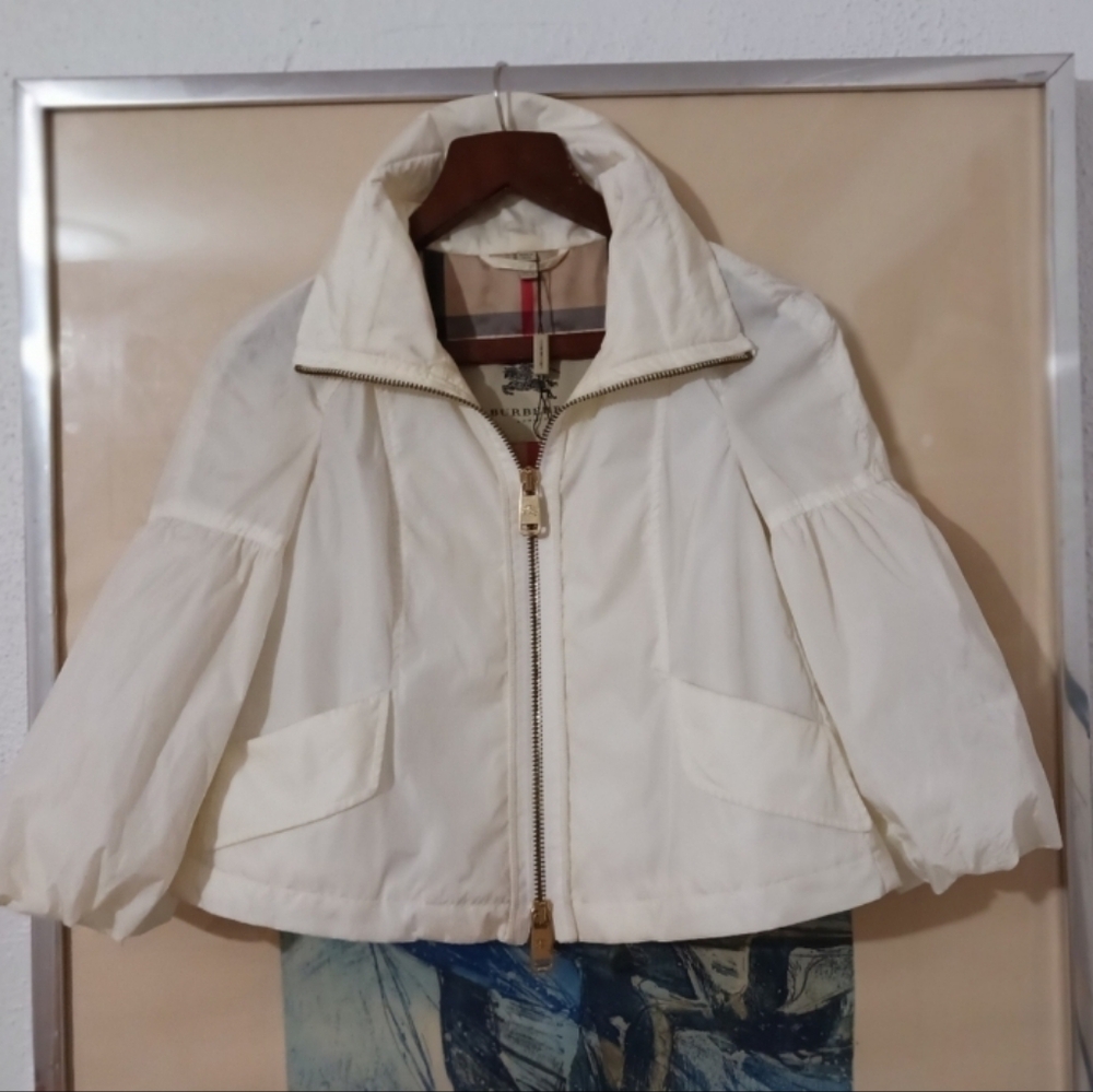 Burberry vintage cropped jacket 3/4 puffed sleeve  size 2